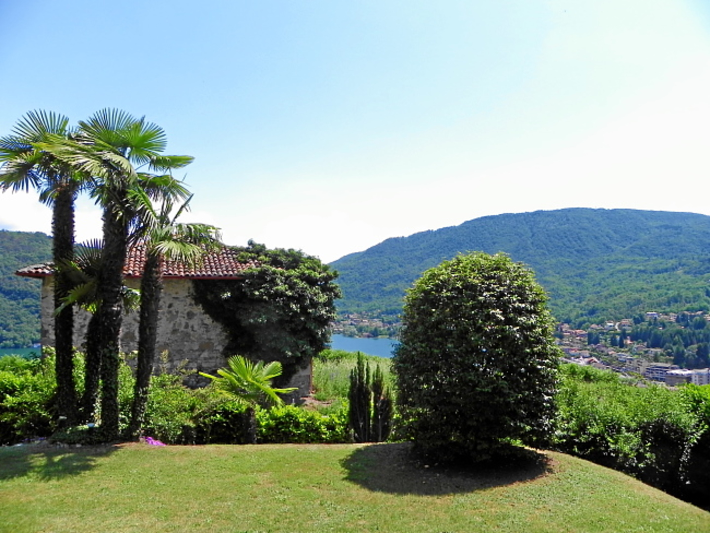 3,5 room holiday house 'Residenz Ai Ronchi', Via ai Ronchi 17, Ponte Tresa, Lago di Lugano