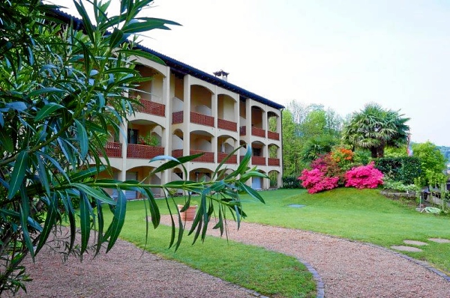 2-Zimmer- Ferienwohnung, 'Residenza Parcolago', Via San Michele 50, Caslano, Luganersee